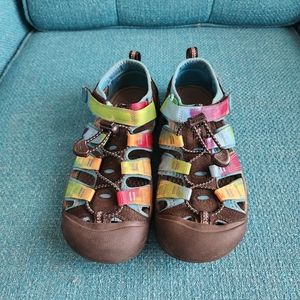 EUC Keen youth size 4 sandals